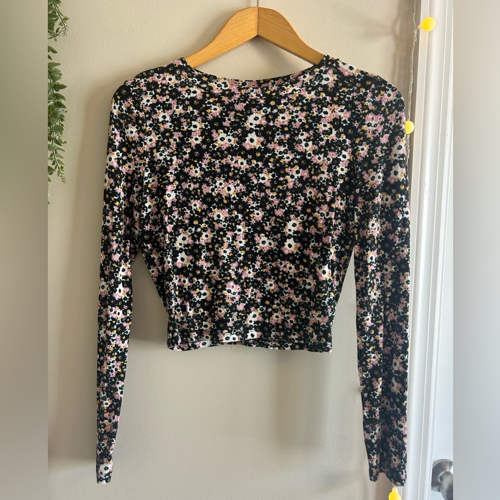 Cropped Floral Long Sleeve Women's Top size small